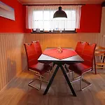 Apartman Ferien Unterm Reetdach Bis Zu 6 Personen Alt Bukow