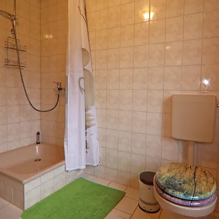 شقة Ferien Unterm Reetdach Bis Zu 6 Personen Alt Bukow