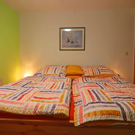 شقة Ferien Unterm Reetdach Bis Zu 6 Personen