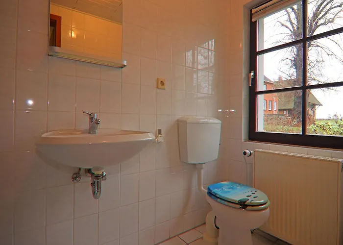 Ferien Unterm Reetdach Bis Zu 6 Personen Lejlighed Alt Bukow